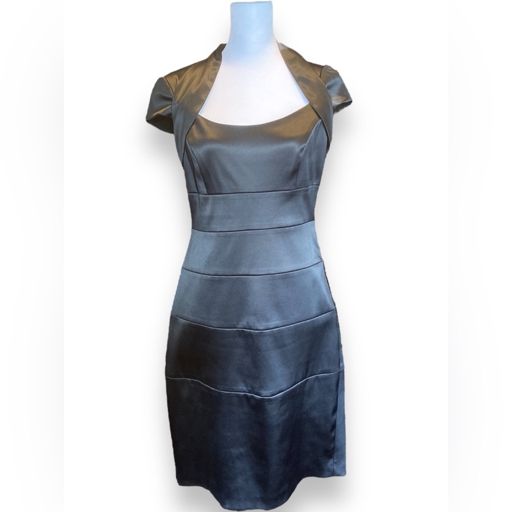 Signature by Sangria Women’s Black Knee Length Cap Sleeve Dress Size 8